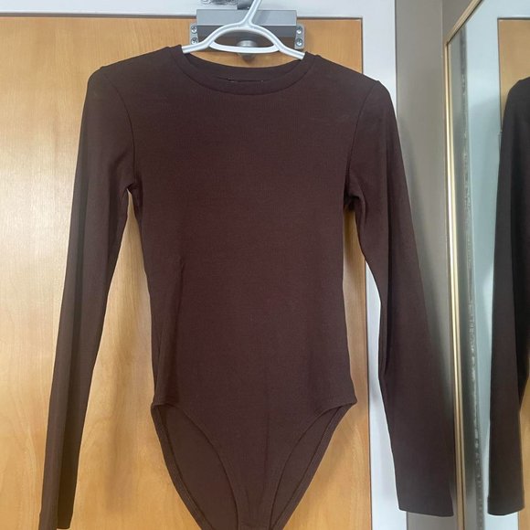 Ribbed bodysuit - Picture 2 of 3